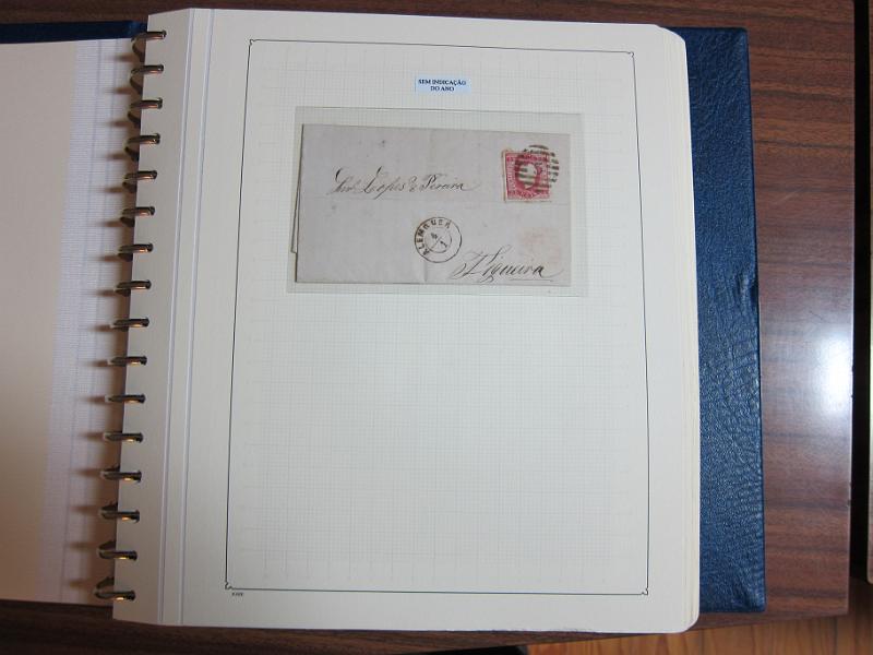 0019 (2).JPG -     Lote:    19      Marcofilia      Lotes Especiais       Descrição:         Portugal. Colecção especializada de carimbos de duplo círculo, tipo 1852, montada em 4 álbuns Lindner, com selos de diversas emissões e cartas, com estudo minucioso de cada marca. Lote a ver.         Lote       Valor Base:     &euro; 2.500,00     Valor Venda:     Retirado     